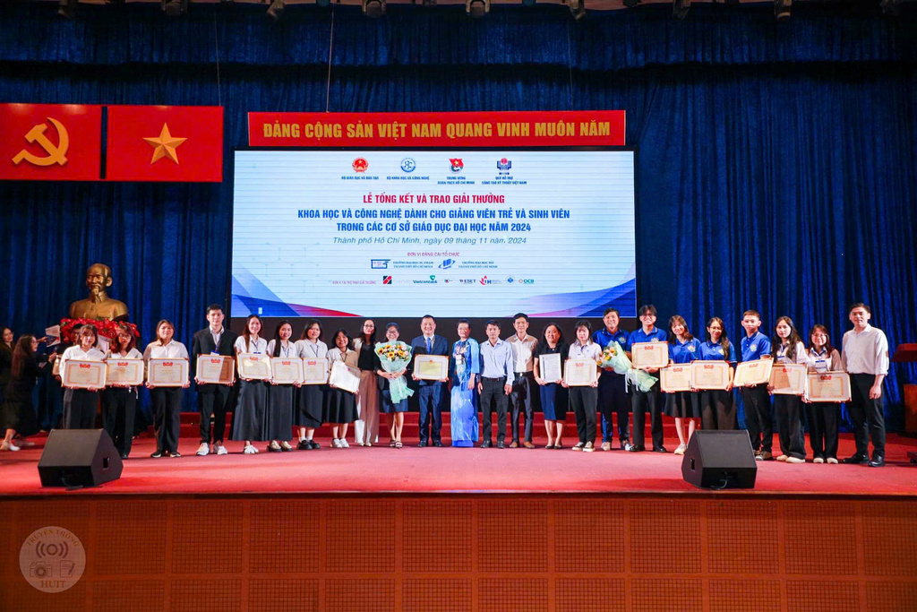 Trường Đại học Công Thương Thành phố Hồ Chí Minh xuất sắc đạt 04 giải Nhì, 03 giải Ba, 03 Khuyến khích tại Giải thưởng khoa học và công nghệ dành cho giảng viên trẻ và sinh viên trong các cơ sở giáo dục đại học năm 2024